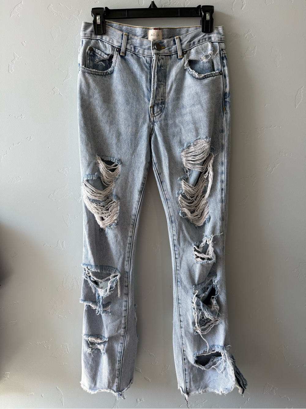 Alice + Olivia Distressed Jeans size 26